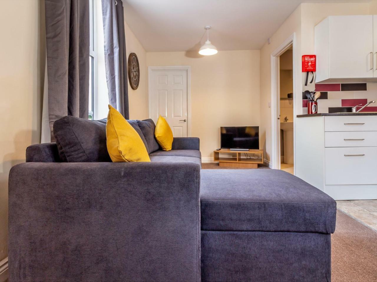 Northfield Street, Worcester City Centre - Guest Homes Εξωτερικό φωτογραφία