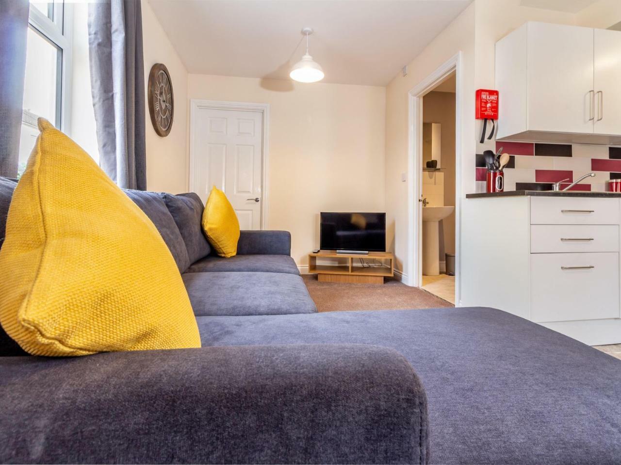Northfield Street, Worcester City Centre - Guest Homes Εξωτερικό φωτογραφία