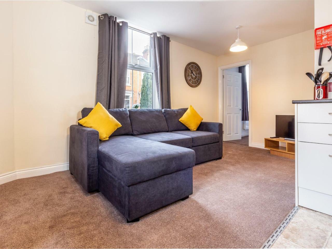 Northfield Street, Worcester City Centre - Guest Homes Εξωτερικό φωτογραφία